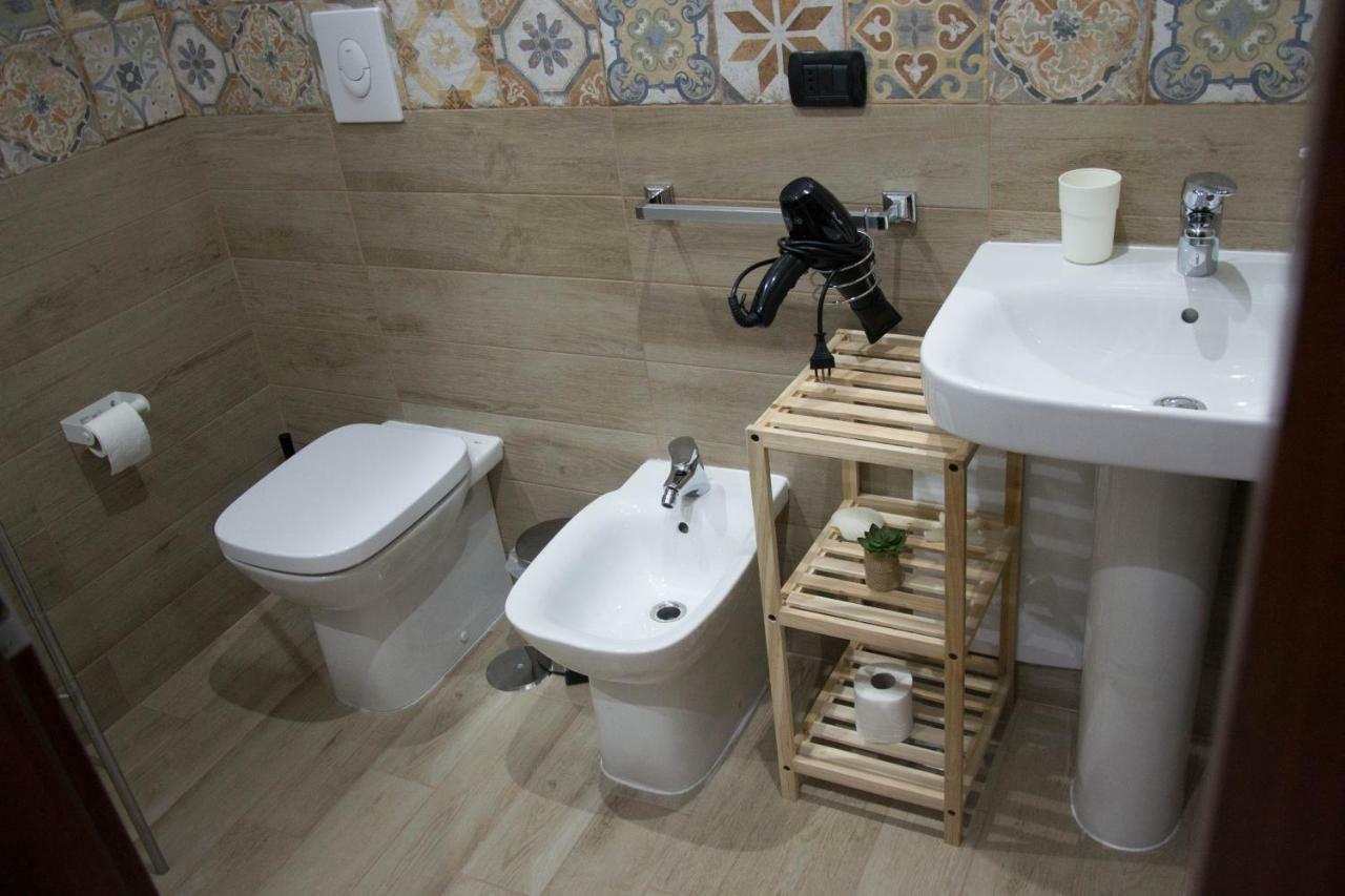 Mary'S House Bed & Breakfast Наполи Екстериор снимка