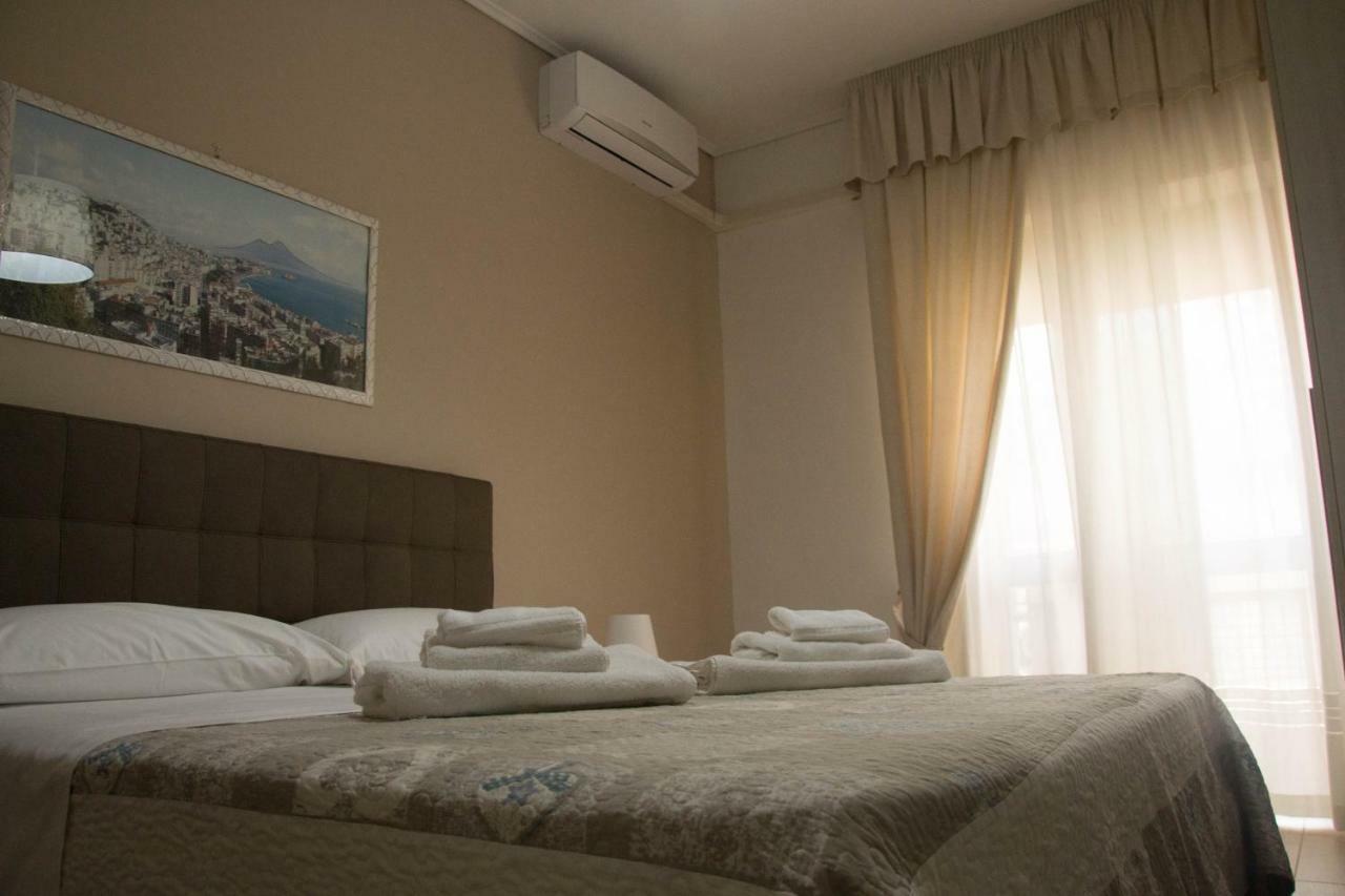 Mary'S House Bed & Breakfast Наполи Екстериор снимка