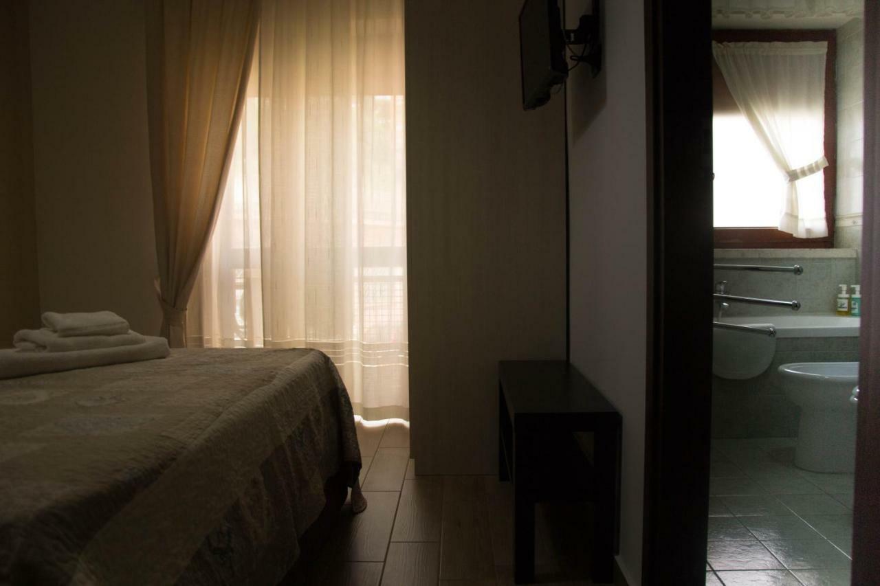 Mary'S House Bed & Breakfast Наполи Екстериор снимка